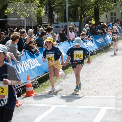 09.05.2026 - Störlauf H.Heesch http://msf.ph/oto/9673712 09.05.2026 14:16:09 Ziel 1060, 1056, 882, 947, 946, 3 meine-sportfotos.de