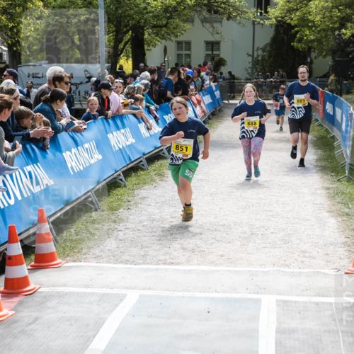 09.05.2026 - Störlauf H.Heesch http://msf.ph/oto/9673726 09.05.2026 14:16:35 Ziel 851, 888, 889 meine-sportfotos.de