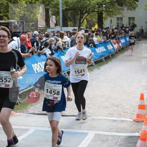 09.05.2026 - Störlauf H.Heesch http://msf.ph/oto/9674781 09.05.2026 14:51:59 Ziel 2026, 1552, 2020, 1458, 1541 meine-sportfotos.de