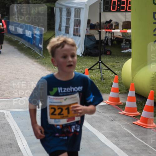 09.05.2026 - Störlauf H.Heesch http://msf.ph/oto/9676162 09.05.2026 15:36:18 Ziel 10, 38, 221 meine-sportfotos.de