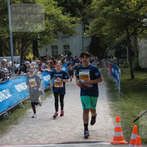 09.05.2026 - Störlauf H.Heesch http://msf.ph/oto/9676411 09.05.2026 15:38:47 Ziel 1997, 1993, 2200 meine-sportfotos.de