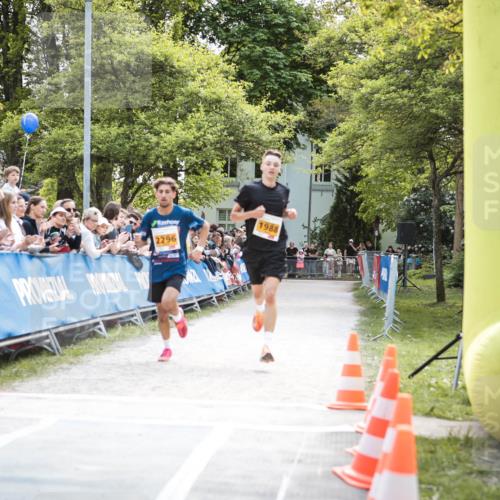 09.05.2026 - Störlauf H.Heesch http://msf.ph/oto/9677344 09.05.2026 15:18:49 Ziel 2296, 1988 meine-sportfotos.de