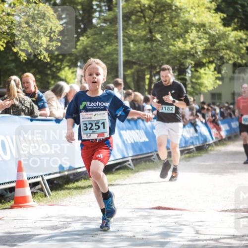 09.05.2026 - Störlauf H.Heesch http://msf.ph/oto/9678047 09.05.2026 16:24:26 Ziel 2026, 3251, 3182, 3232 meine-sportfotos.de