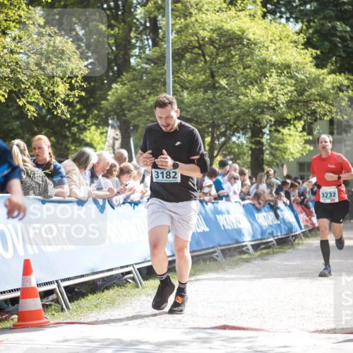 09.05.2026 - Störlauf H.Heesch http://msf.ph/oto/9678049 09.05.2026 16:24:27 Ziel 3251, 3182, 3232 meine-sportfotos.de