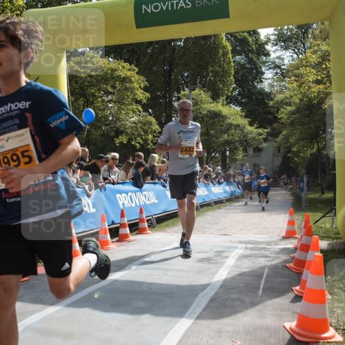 09.05.2026 - Störlauf H.Heesch http://msf.ph/oto/9678390 09.05.2026 15:28:48 Ziel 1995, 2442 meine-sportfotos.de