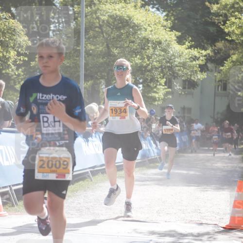 09.05.2026 - Störlauf H.Heesch http://msf.ph/oto/9678640 09.05.2026 15:30:18 Ziel 1934, 2009, 1980 meine-sportfotos.de