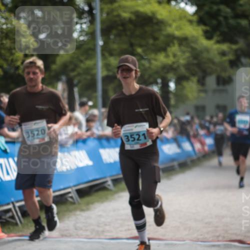 09.05.2026 - Störlauf H.Heesch http://msf.ph/oto/9678801 09.05.2026 16:29:56 Ziel 3520, 3521 meine-sportfotos.de