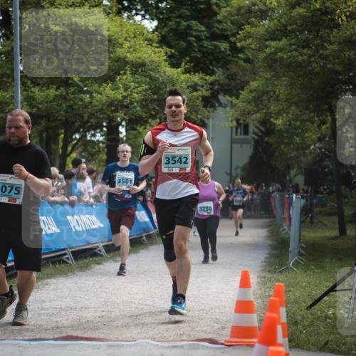 09.05.2026 - Störlauf H.Heesch http://msf.ph/oto/9678832 09.05.2026 16:30:12 Ziel 3075, 3501, 3542, 3250 meine-sportfotos.de
