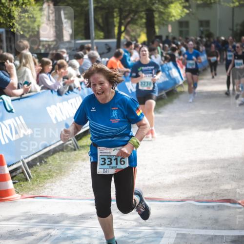 09.05.2026 - Störlauf H.Heesch http://msf.ph/oto/9679182 09.05.2026 16:33:18 Ziel 2, 3316, 3230 meine-sportfotos.de