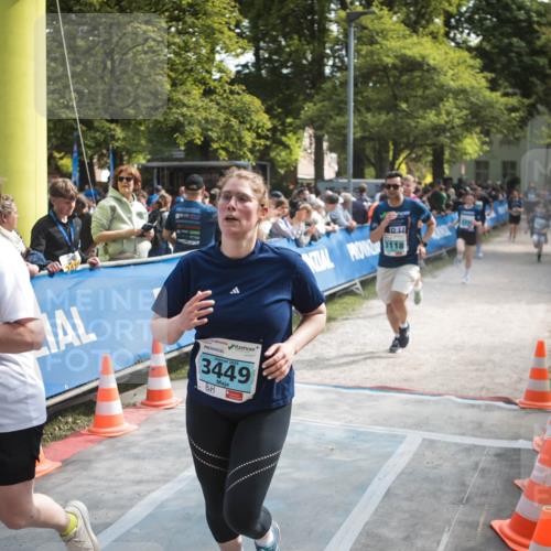 09.05.2026 - Störlauf H.Heesch http://msf.ph/oto/9679228 09.05.2026 16:33:56 Ziel 3303, 3449, 3118 meine-sportfotos.de