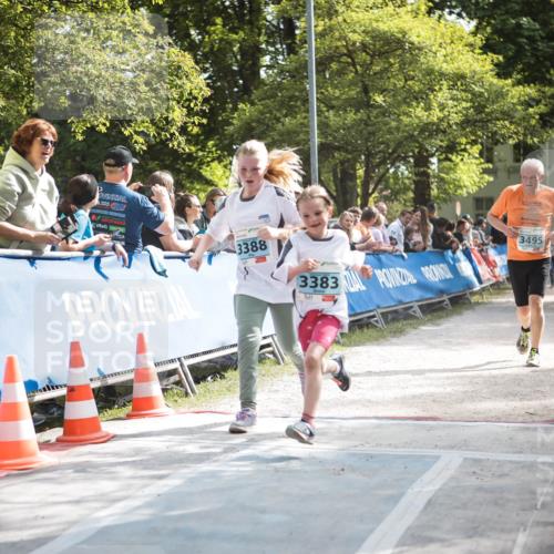 09.05.2026 - Störlauf H.Heesch http://msf.ph/oto/9679369 09.05.2026 16:36:22 Ziel 3388, 3383, 3495 meine-sportfotos.de