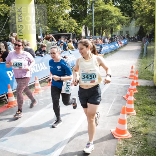 09.05.2026 - Störlauf H.Heesch http://msf.ph/oto/9679473 09.05.2026 16:38:34 Ziel 3493, 3513, 3450 meine-sportfotos.de