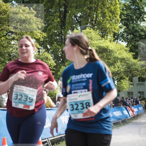 09.05.2026 - Störlauf H.Heesch http://msf.ph/oto/9679511 09.05.2026 16:39:21 Ziel 3239, 3238 meine-sportfotos.de