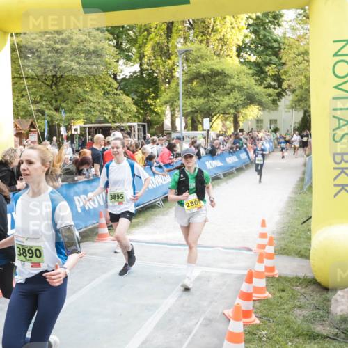 09.05.2026 - Störlauf H.Heesch http://msf.ph/oto/9680109 09.05.2026 17:30:26 Ziel 3890, 3895, 20 meine-sportfotos.de