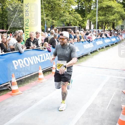 09.05.2026 - Störlauf H.Heesch http://msf.ph/oto/9680161 09.05.2026 17:11:41 Ziel 25 meine-sportfotos.de