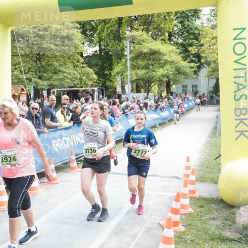 09.05.2026 - Störlauf H.Heesch http://msf.ph/oto/9680336 09.05.2026 17:34:40 Ziel 3924, 3736, 3777, 88 meine-sportfotos.de