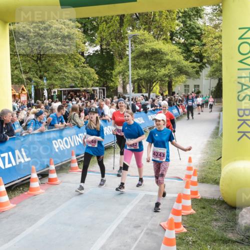 09.05.2026 - Störlauf H.Heesch http://msf.ph/oto/9680806 09.05.2026 18:14:55 Ziel 3, 42, 4243 meine-sportfotos.de