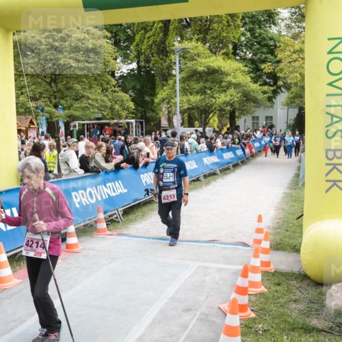09.05.2026 - Störlauf H.Heesch http://msf.ph/oto/9681028 09.05.2026 18:24:34 Ziel 4214, 4213 meine-sportfotos.de