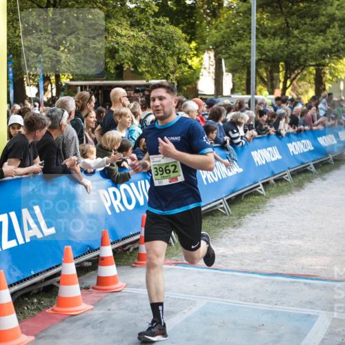 09.05.2026 - Störlauf H.Heesch http://msf.ph/oto/9681110 09.05.2026 17:23:45 Ziel 3962, 2794 meine-sportfotos.de