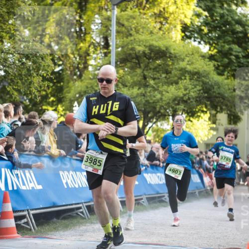 09.05.2026 - Störlauf H.Heesch http://msf.ph/oto/9681294 09.05.2026 17:27:01 Ziel 3985, 3903, 3785 meine-sportfotos.de