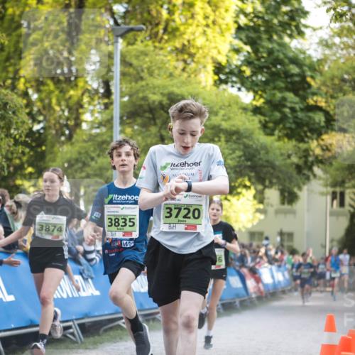 09.05.2026 - Störlauf H.Heesch http://msf.ph/oto/9681304 09.05.2026 17:27:05 Ziel 3874, 3835, 2026, 3720 meine-sportfotos.de