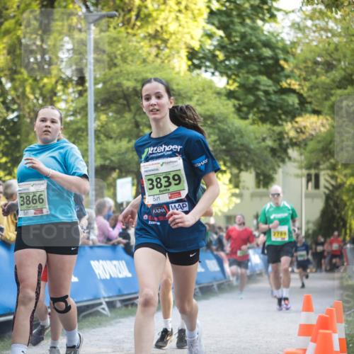 09.05.2026 - Störlauf H.Heesch http://msf.ph/oto/9681365 09.05.2026 17:27:29 Ziel 3866, 2026, 3839, 2789 meine-sportfotos.de