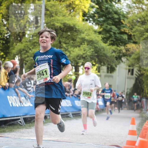 09.05.2026 - Störlauf H.Heesch http://msf.ph/oto/9681464 09.05.2026 17:28:27 Ziel 2026, 3941, 55, 3902 meine-sportfotos.de