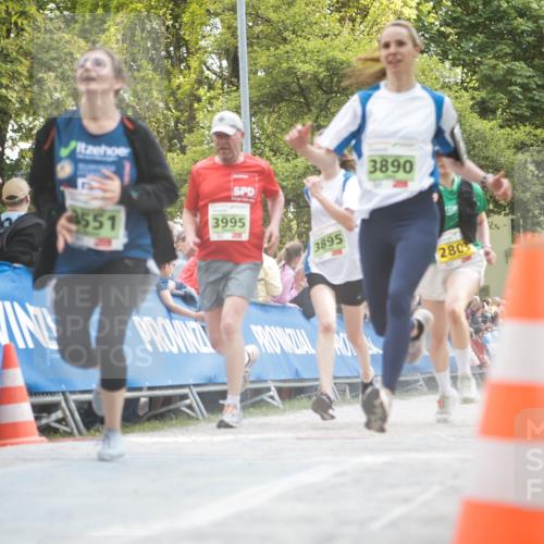 09.05.2026 - Störlauf H.Heesch http://msf.ph/oto/9681564 09.05.2026 17:30:25 Ziel 4551, 3995, 3895, 3890, 2803 meine-sportfotos.de