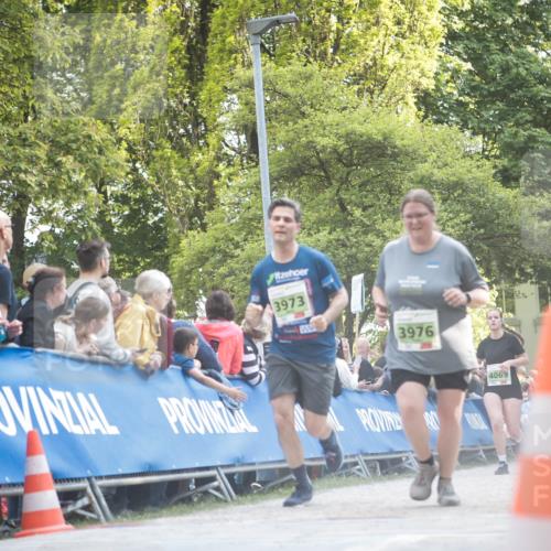 09.05.2026 - Störlauf H.Heesch http://msf.ph/oto/9681589 09.05.2026 17:30:40 Ziel 3973, 3976, 4069 meine-sportfotos.de