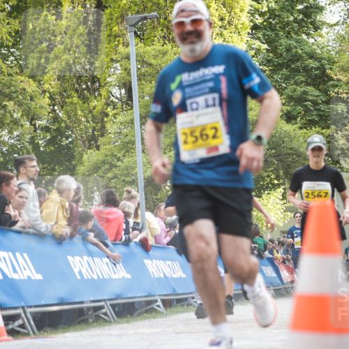 09.05.2026 - Störlauf H.Heesch http://msf.ph/oto/9681619 09.05.2026 17:30:52 Ziel 2562, 26, 2567 meine-sportfotos.de