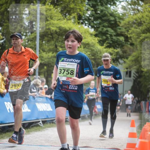 09.05.2026 - Störlauf H.Heesch http://msf.ph/oto/9681911 09.05.2026 17:35:10 Ziel 2977, 2026, 3758, 8749, 288 meine-sportfotos.de