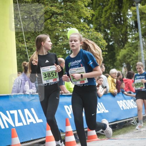09.05.2026 - Störlauf H.Heesch http://msf.ph/oto/9681916 09.05.2026 17:35:14 Ziel 2026, 3857, 3983, 3824 meine-sportfotos.de