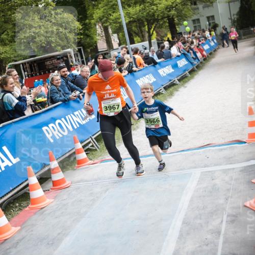 09.05.2026 - Störlauf H.Heesch http://msf.ph/oto/9682454 09.05.2026 17:49:15 Ziel 3967, 3966 meine-sportfotos.de