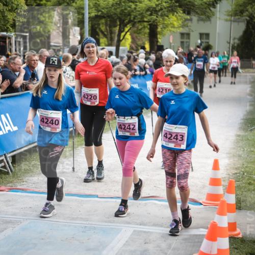09.05.2026 - Störlauf H.Heesch http://msf.ph/oto/9682857 09.05.2026 18:14:55 Ziel 4240, 4220, 4219, 4242, 4243 meine-sportfotos.de