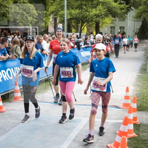 09.05.2026 - Störlauf H.Heesch http://msf.ph/oto/9682859 09.05.2026 18:14:55 Ziel 42, 4240, 4242 meine-sportfotos.de