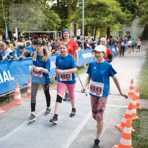 09.05.2026 - Störlauf H.Heesch http://msf.ph/oto/9682860 09.05.2026 18:14:56 Ziel 4440, 4242, 4243 meine-sportfotos.de