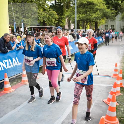 09.05.2026 - Störlauf H.Heesch http://msf.ph/oto/9682861 09.05.2026 18:14:56 Ziel 90, 424, 4242 meine-sportfotos.de