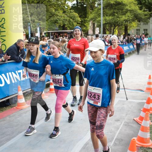 09.05.2026 - Störlauf H.Heesch http://msf.ph/oto/9682862 09.05.2026 18:14:56 Ziel 4240, 4220, 4242, 4243, 4218 meine-sportfotos.de