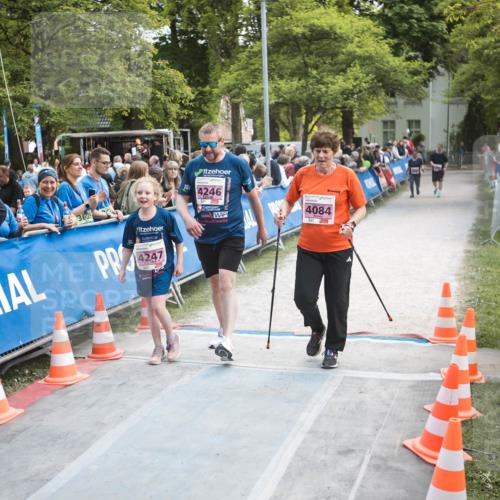 09.05.2026 - Störlauf H.Heesch http://msf.ph/oto/9682948 09.05.2026 18:16:54 Ziel 4246, 4247, 4084 meine-sportfotos.de