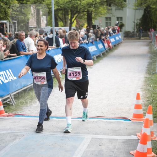 09.05.2026 - Störlauf H.Heesch http://msf.ph/oto/9682955 09.05.2026 18:17:05 Ziel 4156, 4155 meine-sportfotos.de