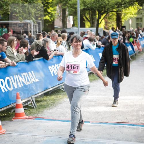 09.05.2026 - Störlauf H.Heesch http://msf.ph/oto/9683028 09.05.2026 18:19:41 Ziel 4161, 767, 169 meine-sportfotos.de