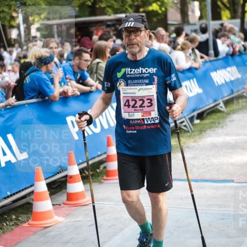 09.05.2026 - Störlauf H.Heesch http://msf.ph/oto/9683039 09.05.2026 18:19:58 Ziel 2026, 4223, 4167 meine-sportfotos.de