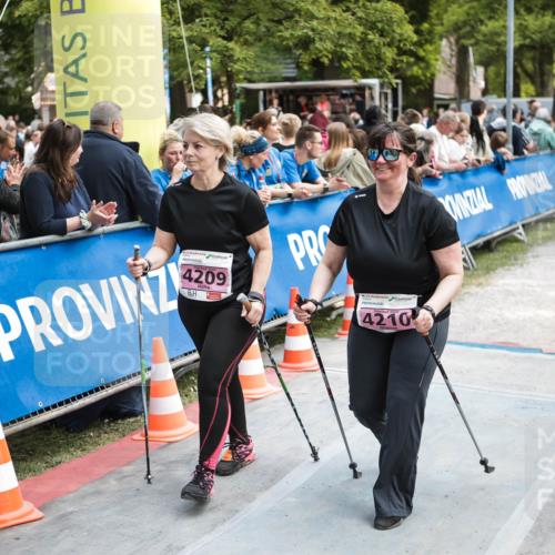 09.05.2026 - Störlauf H.Heesch http://msf.ph/oto/9683068 09.05.2026 18:21:04 Ziel 4209, 4210 meine-sportfotos.de