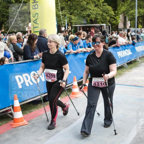 09.05.2026 - Störlauf H.Heesch http://msf.ph/oto/9683069 09.05.2026 18:21:04 Ziel 4209, 4210 meine-sportfotos.de
