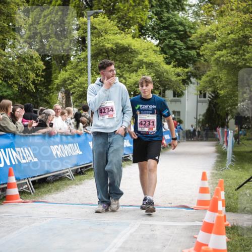 09.05.2026 - Störlauf H.Heesch http://msf.ph/oto/9683143 09.05.2026 18:23:39 Ziel 4234, 4231 meine-sportfotos.de