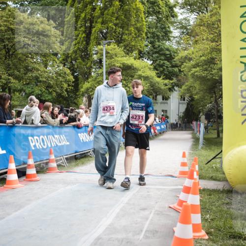 09.05.2026 - Störlauf H.Heesch http://msf.ph/oto/9683145 09.05.2026 18:23:40 Ziel 4234, 4231 meine-sportfotos.de