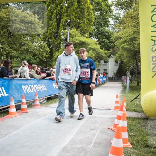 09.05.2026 - Störlauf H.Heesch http://msf.ph/oto/9683146 09.05.2026 18:23:40 Ziel 4234, 4231 meine-sportfotos.de