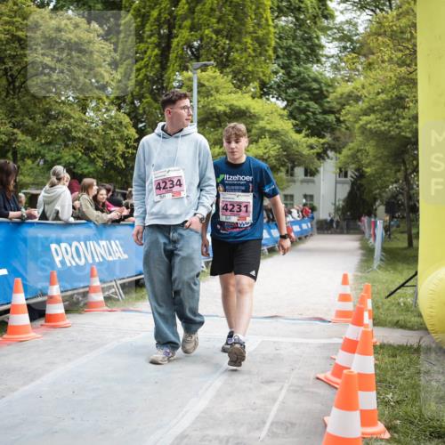 09.05.2026 - Störlauf H.Heesch http://msf.ph/oto/9683147 09.05.2026 18:23:40 Ziel 4234, 4231 meine-sportfotos.de