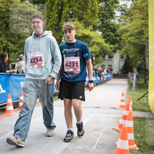 09.05.2026 - Störlauf H.Heesch http://msf.ph/oto/9683149 09.05.2026 18:23:41 Ziel 4234, 4231 meine-sportfotos.de