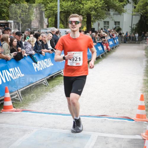 09.05.2026 - Störlauf H.Heesch http://msf.ph/oto/9683327 09.05.2026 18:39:37 Ziel 10000, 921 meine-sportfotos.de